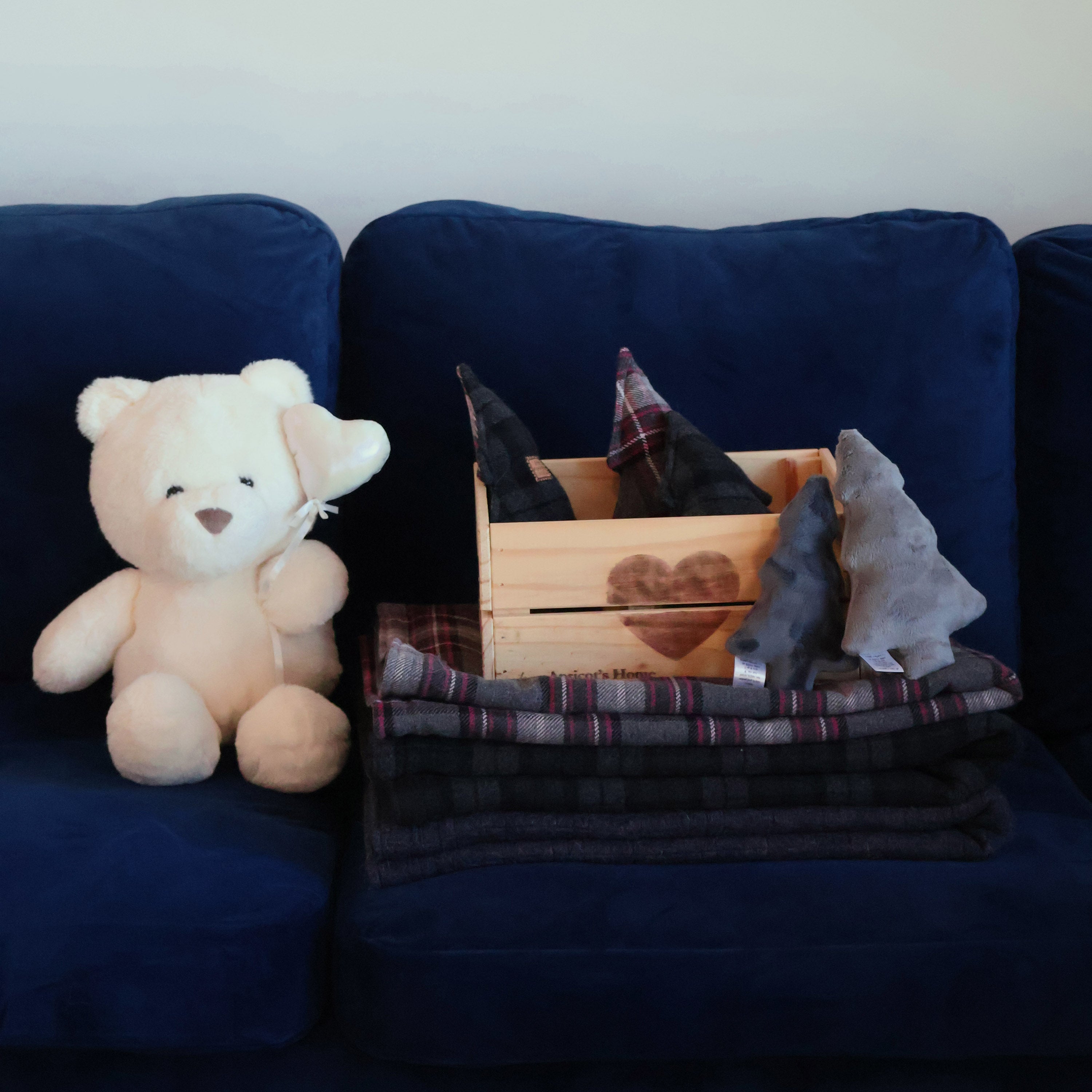 The Chalet Dog Blanket in Washable Alpaca Wool